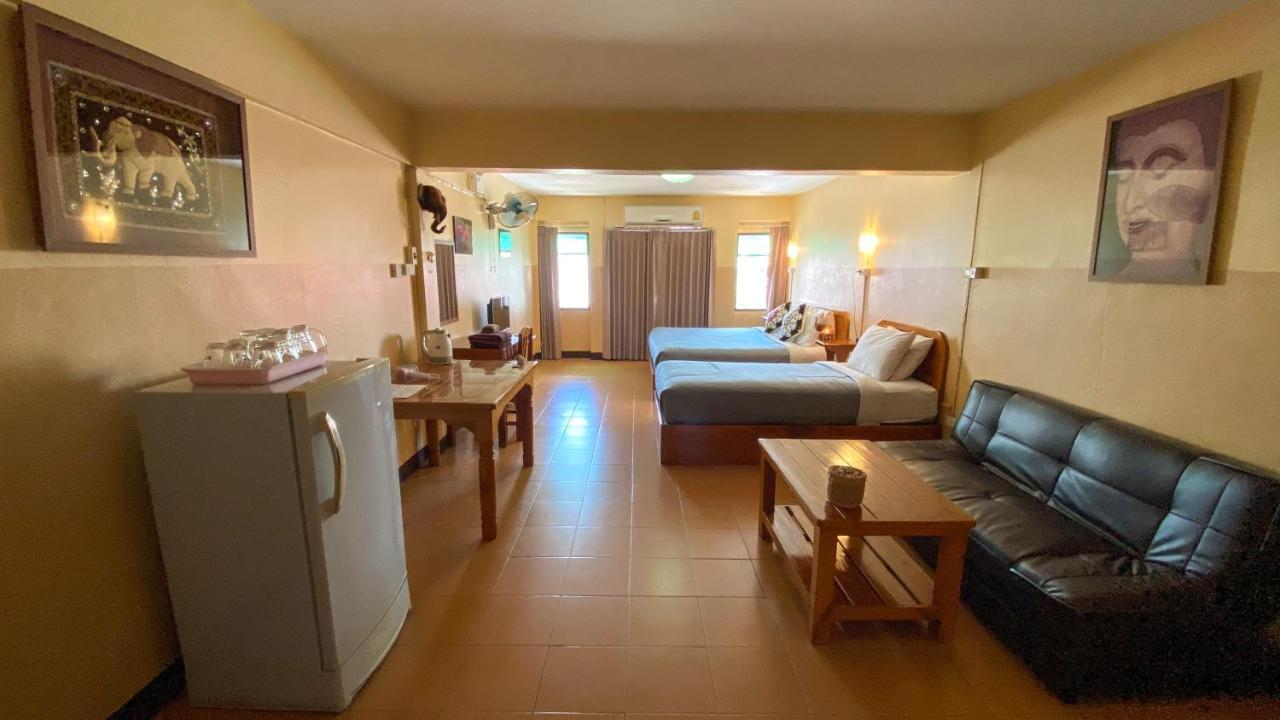 Funky Monkey Cnx - Guesthouse チエンマイ エクステリア 写真