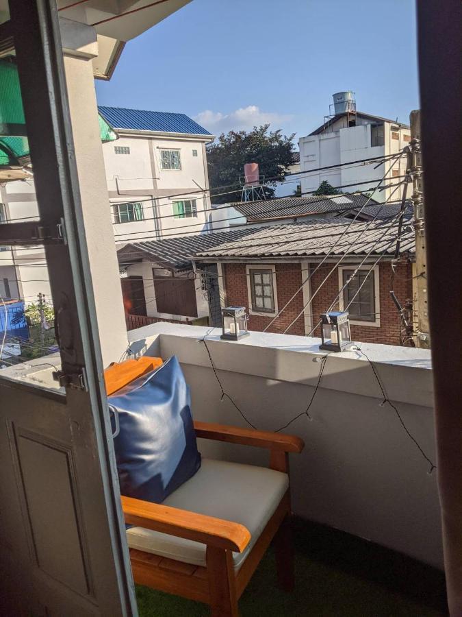 Funky Monkey Cnx - Guesthouse チエンマイ エクステリア 写真